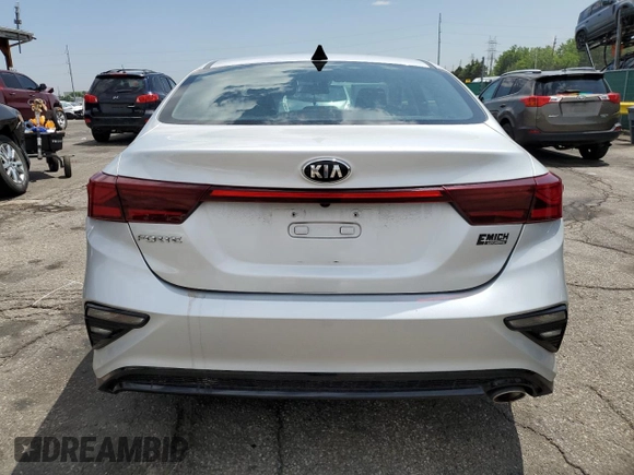 2021 Kia Forte LXS z VIN 3KPF24AD1ME334550, wystawiony jako Copart lot #58442565 z przebiegiem 63 556 mil mil oraz Szkoda całkowita • Salvage title. Historia ofert i sprzedaży dostępna na DreamBid. Obrazek 6.