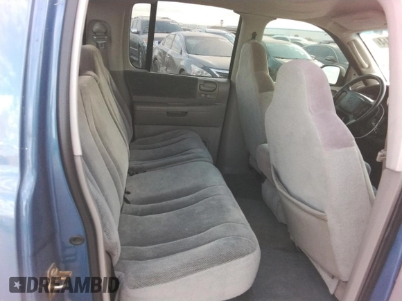 2003 Dodge Dakota Sport with VIN 1D7HL38N53S307805, listed as a Copart auction lot 86829114 with 193,521 mi miles and Clean Title. Bid and sale history available at carsss.com. Image 10.