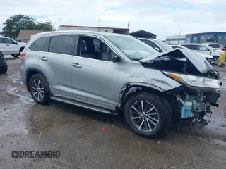 2017 Toyota Highlander XLE with VIN 5TDKZRFH0HS513497, listed as a IAAI auction lot 42242421 with 161,286 mi miles and . Bid and sale history available at DreamBid. Image 1.