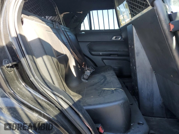 2017 Ford Police Interceptor Utility z VIN 1FM5K8AR4HGB93019, wystawiony jako Copart lot #54857095 z przebiegiem Nie podano mil oraz Czysty tytuł • Clean title. Historia ofert i sprzedaży dostępna na DreamBid. Obrazek 11.