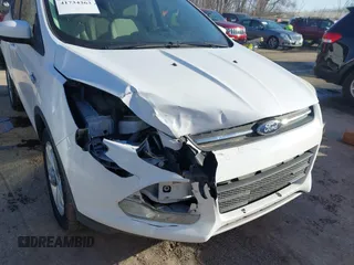 2013 Ford Escape SE with VIN 1FMCU9GXXDUB02618, listed as a IAAI auction lot 41734363 with 198,264 mi miles. Bid and sale history available at carsss.com. Image 6.