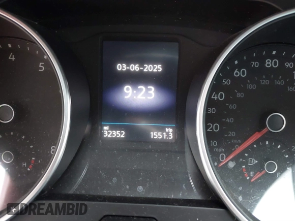 2020 Volkswagen Tiguan SE with VIN 3VV3B7AX7LM163193, listed as a IAAI auction lot 41751571 with 32,352 mi miles and . Bid and sale history available at DreamBid. Image 7.