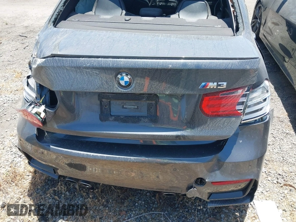 2015 BMW M3 z VIN WBS3C9C51FP806115, wystawiony jako IAAI lot #42164820 z przebiegiem 62 774 mil mil oraz . Historia ofert i sprzedaży dostępna na DreamBid. Obrazek 17.