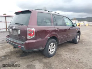 2008 Honda Pilot VP with VIN 5FNYF18268B003608, listed as a IAAI auction lot 41868869 with 184,324 mi miles. Bid and sale history available at carsss.com. Image 4.
