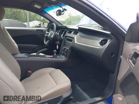 2013 Ford Mustang V6 with VIN 1ZVBP8AM4D5227735, listed as a IAAI auction lot 42395404 with 133,488 mi miles and . Bid and sale history available at DreamBid. Image 5.