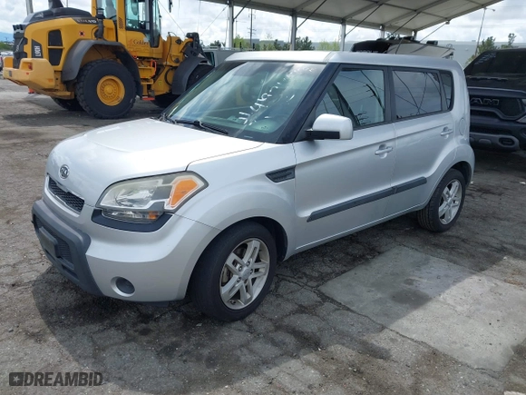 2011 Kia Soul + with VIN KNDJT2A22B7706579, listed as a IAAI auction lot 41921442 with 162,383 mi miles. Bid and sale history available at carsss.com. Image 17.