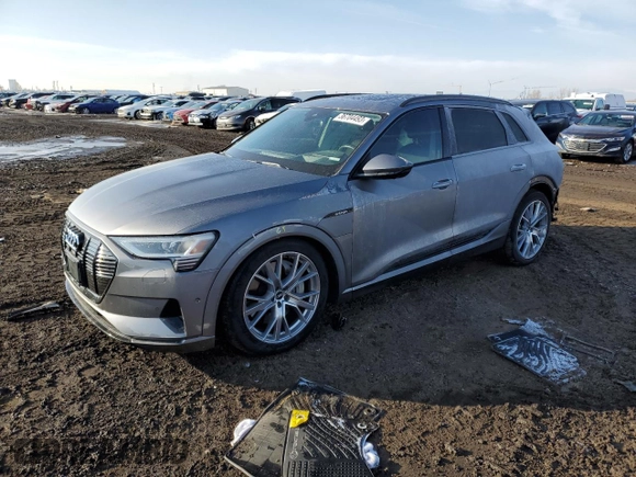 2021 Audi e-tron Prestige z VIN WA1VAAGE7MB017523, wystawiony jako Copart lot #36704493 z przebiegiem 8 204 mil mil oraz . Historia ofert i sprzedaży dostępna na DreamBid. Obrazek 1.