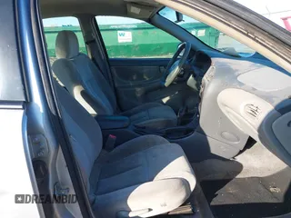2004 Oldsmobile Alero GL1 z VIN 1G3NL52E94C189058, wystawiony jako IAAI lot #41224615 z przebiegiem 208 921 mil mil oraz . Historia ofert i sprzedaży dostępna na DreamBid. Obrazek 5.