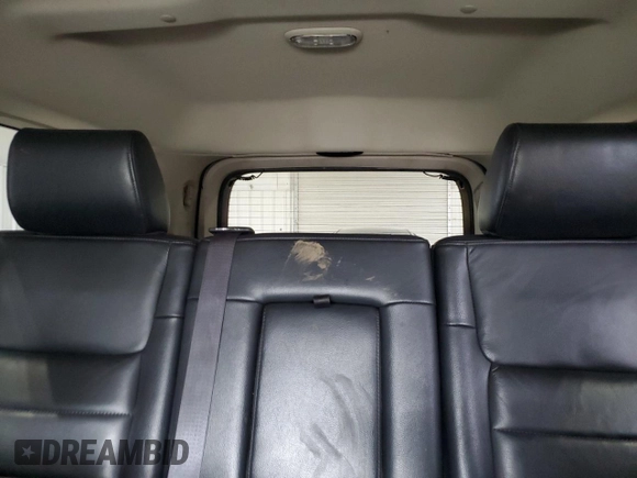 2008 Jeep Commander Sport with VIN 1J8HG48K48C108118, listed as a Copart auction lot 52482685 with 212,000 mi miles and Salvage Title. Bid and sale history available at carsss.com. Image 10.