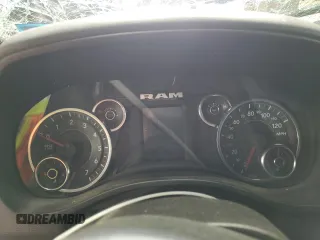 2024 Ram 1500 Big Horn z VIN 1C6SRFBT8RN131421, wystawiony jako Copart lot #79706344 z przebiegiem Nie podano mil oraz Szkoda całkowita • Salvage title. Historia ofert i sprzedaży dostępna na DreamBid. Obrazek 9.