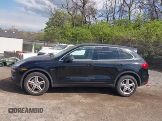 2011 Porsche Cayenne S Hybrid with VIN WP1AE2A27BLA91799, listed as a IAAI auction lot 42035613 with 131,480 mi miles. Bid and sale history available at carsss.com. Image 14.