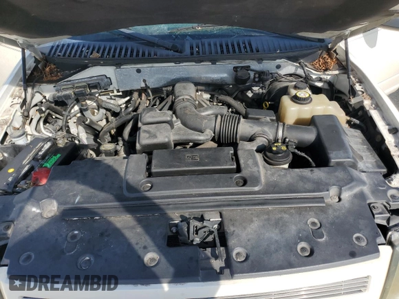 2008 Ford Expedition Limited z VIN 1FMFU19518LA16748, wystawiony jako Copart lot #74082134 z przebiegiem 121 592 mil mil oraz Szkoda całkowita • Salvage title. Historia ofert i sprzedaży dostępna na DreamBid. Obrazek 12.