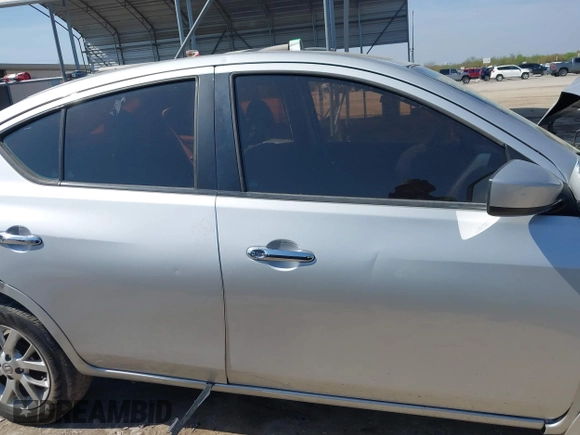 2016 Nissan Versa SV z VIN 3N1CN7AP6GL830257, wystawiony jako IAAI lot #41866021 z przebiegiem 129 051 mil mil oraz . Historia ofert i sprzedaży dostępna na DreamBid. Obrazek 14.