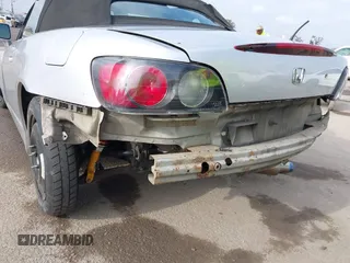 2002 Honda S2000 z VIN JHMAP11492T004927, wystawiony jako IAAI lot #42062377 z przebiegiem 117 612 mil mil oraz . Historia ofert i sprzedaży dostępna na DreamBid. Obrazek 20.