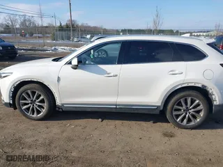 2018 Mazda CX-9 Grand Touring with VIN JM3TCBDYXJ0208654, listed as a IAAI auction lot 41410805 with 117,761 mi miles. Bid and sale history available at carsss.com. Image 14.