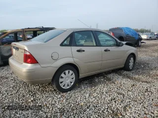 2006 Ford Focus S with VIN 1FAFP34N06W152580, listed as a Copart auction lot 51482935 with 123,630 mi miles and Salvage Title. Bid and sale history available at carsss.com. Image 3.