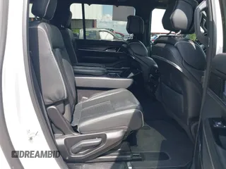 2024 Jeep Grand Wagoneer Series II с VIN 1C4SJSFP4RS127115, выставлен на аукционе IAAI как лот 42097396 с пробегом 45 680 миль миль и . История ставок и продаж доступна на DreamBid. Изображение 8.