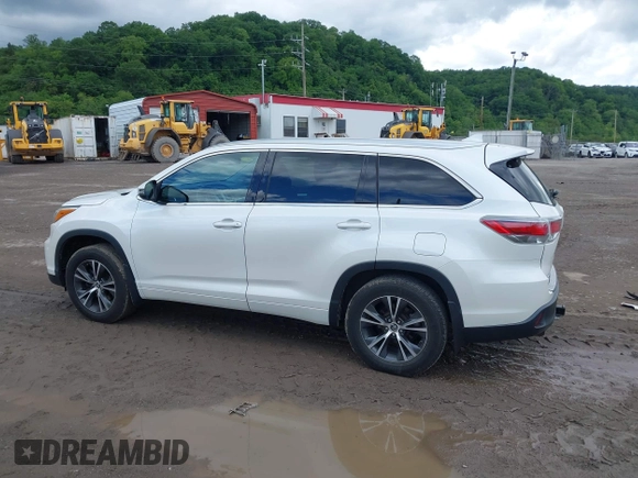 2016 Toyota Highlander XLE z VIN 5TDJKRFH6GS260362, wystawiony jako IAAI lot #42337581 z przebiegiem 69 619 mil mil oraz . Historia ofert i sprzedaży dostępna na DreamBid. Obrazek 15.