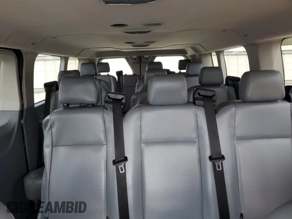 2016 Ford Transit XL z VIN 1FBZX2YM3GKA11695, wystawiony jako Copart lot #80738504 z przebiegiem 79 052 mil mil oraz Czysty tytuł • Clean title. Historia ofert i sprzedaży dostępna na DreamBid. Obrazek 10.
