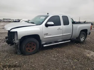 2013 Chevrolet Silverado 1500 LT with VIN 1GCRCSE08DZ413787, listed as a Copart auction lot 42134515 with 134,908 mi miles and Salvage Title. Bid and sale history available at carsss.com. Image 1.