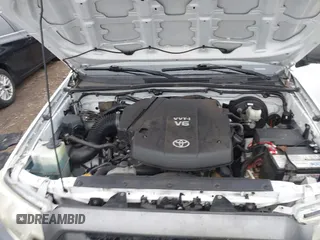 2013 Toyota Tacoma PreRunner with VIN 5TFTU4GN5DX040386, listed as a IAAI auction lot 41592956 with 217,885 mi miles. Bid and sale history available at carsss.com. Image 10.