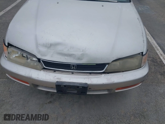 1997 Honda Accord Value with VIN 1HGCD568XVA184006, listed as a IAAI auction lot 41818518 with 276,230 mi miles and . Bid and sale history available at carsss.com. Image 6.