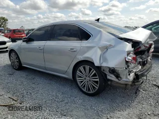 2015 Volkswagen Passat SE с VIN 1VWBS7A38FC084903, выставлен на аукционе Copart как лот 56163075 с пробегом 101 806 миль миль и Списание • Salvage title. История ставок и продаж доступна на DreamBid. Изображение 2.