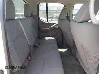 2015 Nissan Frontier SV z VIN 1N6AD0ER4FN724041, wystawiony jako Copart lot #61974815 z przebiegiem 73 353 mil mil oraz Szkoda całkowita • Salvage title. Historia ofert i sprzedaży dostępna na DreamBid. Obrazek 10.