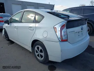 2015 Toyota Prius Four with VIN JTDKN3DU9F1880109, listed as a IAAI auction lot 41836738 with 198,817 mi miles. Bid and sale history available at carsss.com. Image 3.