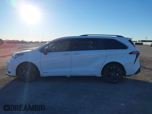 2021 Toyota Sienna XSE with VIN 5TDXRKEC2MS051179, listed as a IAAI auction lot 41067155 with 101,179 mi miles and . Bid and sale history available at DreamBid. Image 15.