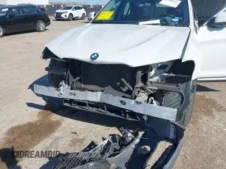2016 BMW X4 xDrive28i z VIN 5UXXW3C59G0R19977, wystawiony jako IAAI lot #41840665 z przebiegiem 69 353 mil mil oraz . Historia ofert i sprzedaży dostępna na DreamBid. Obrazek 6.