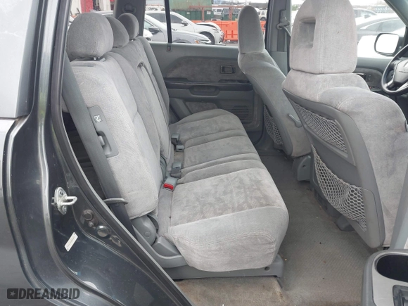 2004 Honda Pilot EX with VIN 2HKYF18444H583826, listed as a IAAI auction lot 41812601 with 196,846 mi miles. Bid and sale history available at carsss.com. Image 8.