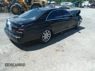2007 Mercedes-Benz S 5.5L V8 with VIN WDDNG71X37A074898, listed as a IAAI auction lot 42137575 with Not Provided miles. Bid and sale history available at carsss.com. Image 4.