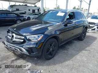 2022 Mercedes-Benz GLC with VIN W1N0G8DB2NV332272, listed as a IAAI auction lot 41950304 with 28,973 mi miles. Bid and sale history available at carsss.com. Image 2.