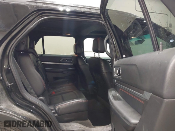 2017 Ford Explorer Sport z VIN 1FM5K8GT1HGB00329, wystawiony jako IAAI lot #42702719 z przebiegiem 102 877 mil mil oraz . Historia ofert i sprzedaży dostępna na DreamBid. Obrazek 8.