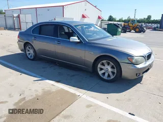 2006 BMW 7 Series 750Li with VIN WBAHN83546DT33598, listed as a IAAI auction lot 40084771 with 187,365 mi miles. Bid and sale history available at carsss.com. Image 1.