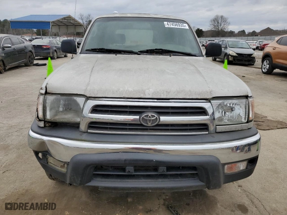 2000 Toyota 4Runner with VIN JT3GM84R8Y0055256, listed as a Copart auction lot 47456935 with 284,211 mi miles and Clean Title. Bid and sale history available at carsss.com. Image 5.