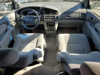 2003 Toyota Sienna LE with VIN 4T3ZF13CX3U548606, listed as a Copart auction lot 76382844 with 199,793 mi miles and Salvage Title. Bid and sale history available at carsss.com. Image 8.