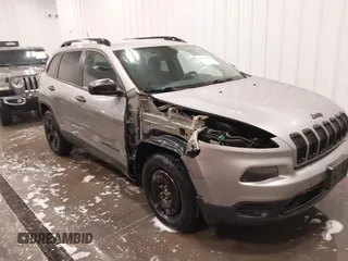 2017 Jeep Cherokee Sport with VIN 1C4PJMAB6HW557359, listed as a IAAI auction lot 41793093 with 194,400 mi miles. Bid and sale history available at carsss.com. Image 6.