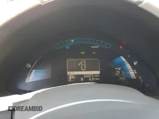 2011 Nissan LEAF SL-e z VIN JN1AZ0CP1BT002136, wystawiony jako Copart lot #57594155 z przebiegiem 54 471 mil mil oraz Czysty tytuł • Clean title. Historia ofert i sprzedaży dostępna na DreamBid. Obrazek 9.