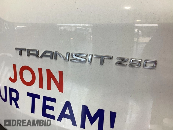 2020 Ford Transit Cargo z VIN 1FTBR1Y8XLKB06141, wystawiony jako IAAI lot #42642640 z przebiegiem 123 417 mil mil oraz . Historia ofert i sprzedaży dostępna na DreamBid. Obrazek 6.