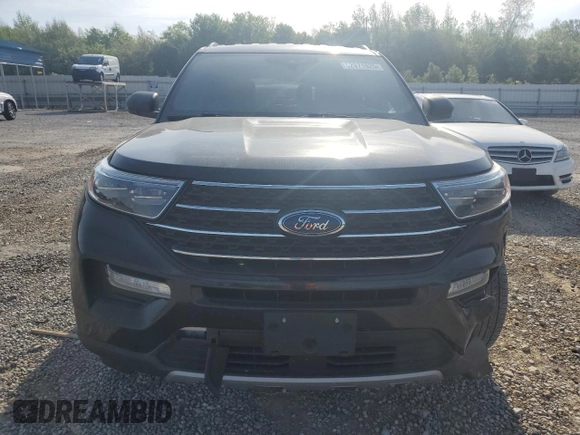 2020 Ford Explorer XLT z VIN 1FMSK8DH5LGC24387, wystawiony jako Copart lot #52971925 z przebiegiem 106 009 mil mil oraz Szkoda całkowita • Salvage title. Historia ofert i sprzedaży dostępna na DreamBid. Obrazek 5.