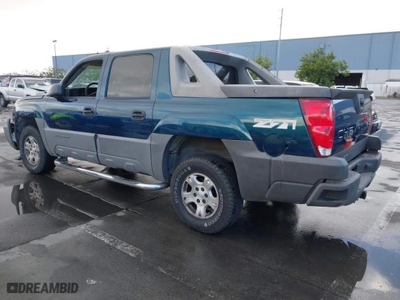 2006 Chevrolet Avalanche Z71 with VIN 3GNEK12Z36G131825, listed as a IAAI auction lot 41095431 with 349,879 mi miles. Bid and sale history available at carsss.com. Image 3.