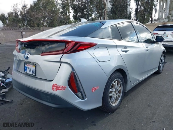2017 Toyota Prius Prime Plus with VIN JTDKARFP8H3000837, listed as a IAAI auction lot 41899306 with 66,345 mi miles. Bid and sale history available at carsss.com. Image 4.
