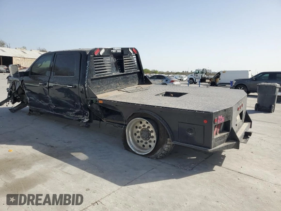 2019 Ram 3500 Big Horn with VIN 3C63R3HLXKG610187, listed as a Copart auction lot 47739915 with 320,498 mi miles and Salvage Title. Bid and sale history available at carsss.com. Image 2.