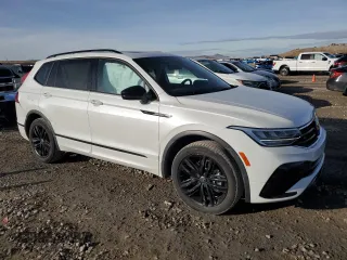 2022 Volkswagen Tiguan SE R-Line Black with VIN 3VV8B7AX8NM071695, listed as a Copart auction lot 87423714 with 27,776 mi miles and Salvage Title. Bid and sale history available at DreamBid. Image 4.