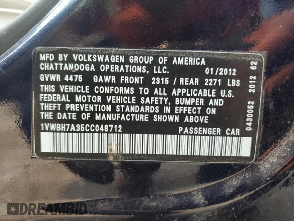 2012 Volkswagen Passat SE z VIN 1VWBH7A35CC048712, wystawiony jako Copart lot #58867305 z przebiegiem 162 954 mil mil oraz Czysty tytuł • Clean title. Historia ofert i sprzedaży dostępna na DreamBid. Obrazek 12.