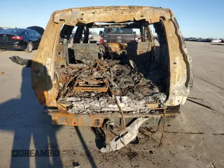 2017 Cadillac Escalade Platinum z VIN 1GYS4DKJ3HR292948, wystawiony jako Copart lot #86709264 z przebiegiem Nie podano mil oraz Nie do naprawy • Non repairable. Historia ofert i sprzedaży dostępna na DreamBid. Obrazek 6.