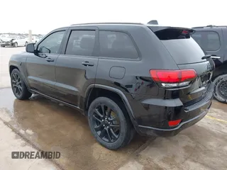 2018 Jeep Grand Cherokee Altitude with VIN 1C4RJEAG5JC216617, listed as a IAAI auction lot 41226061 with 109,166 mi miles. Bid and sale history available at carsss.com. Image 3.