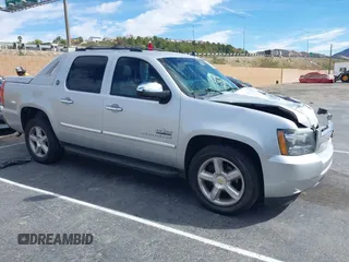 2013 Chevrolet Avalanche LT with VIN 3GNMCFE07DG379110, listed as a IAAI auction lot 41624639 with 142,871 mi miles and . Bid and sale history available at DreamBid. Image 1.